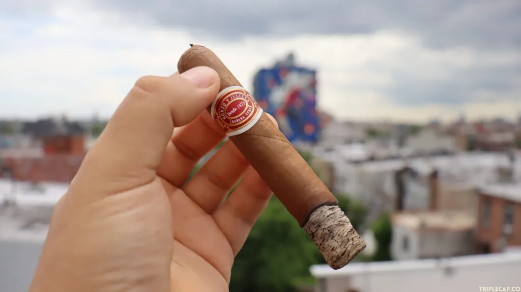 Romeo y Julieta Exhibición No.4 Second Third Romeo y Julieta Exhibición No.4 Second Third