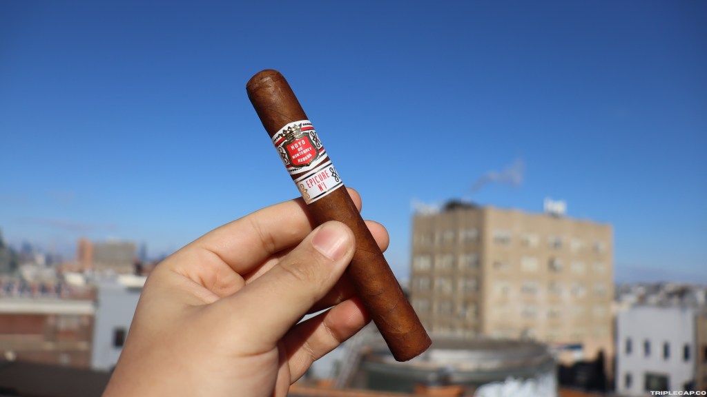 Hoyo de Monterrey Epicure No. 1 Prelight